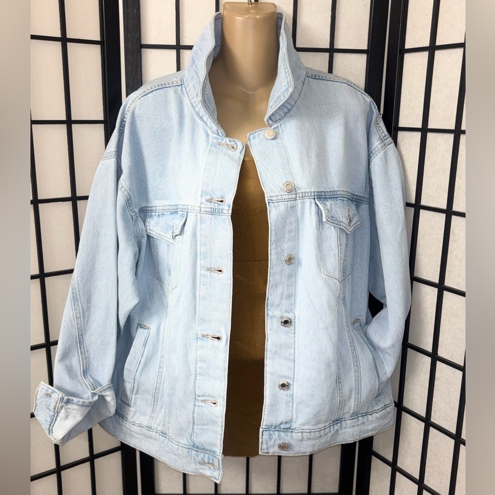 No Boundaries Oversized Cotton Denim Jacket. 
Various Sizes: Sm/ Med / Lg/ XL